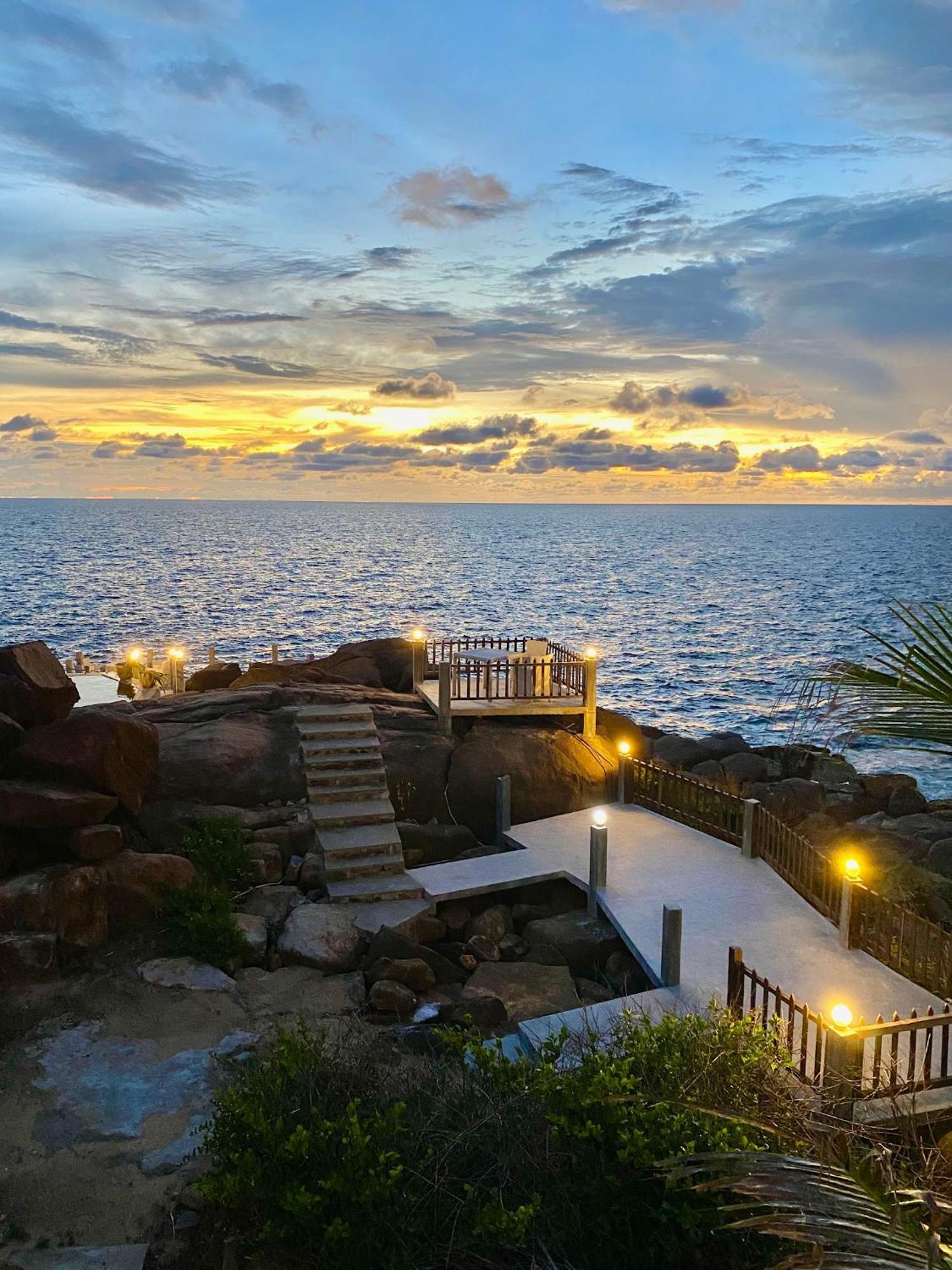 Hotel Zeilan Sunset Point Unawatuna Esterno foto
